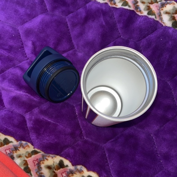 Stainless steel sports bottle keeps hot for 12hr and cold for 12hr MICHIGAN - Picture 5 of 6